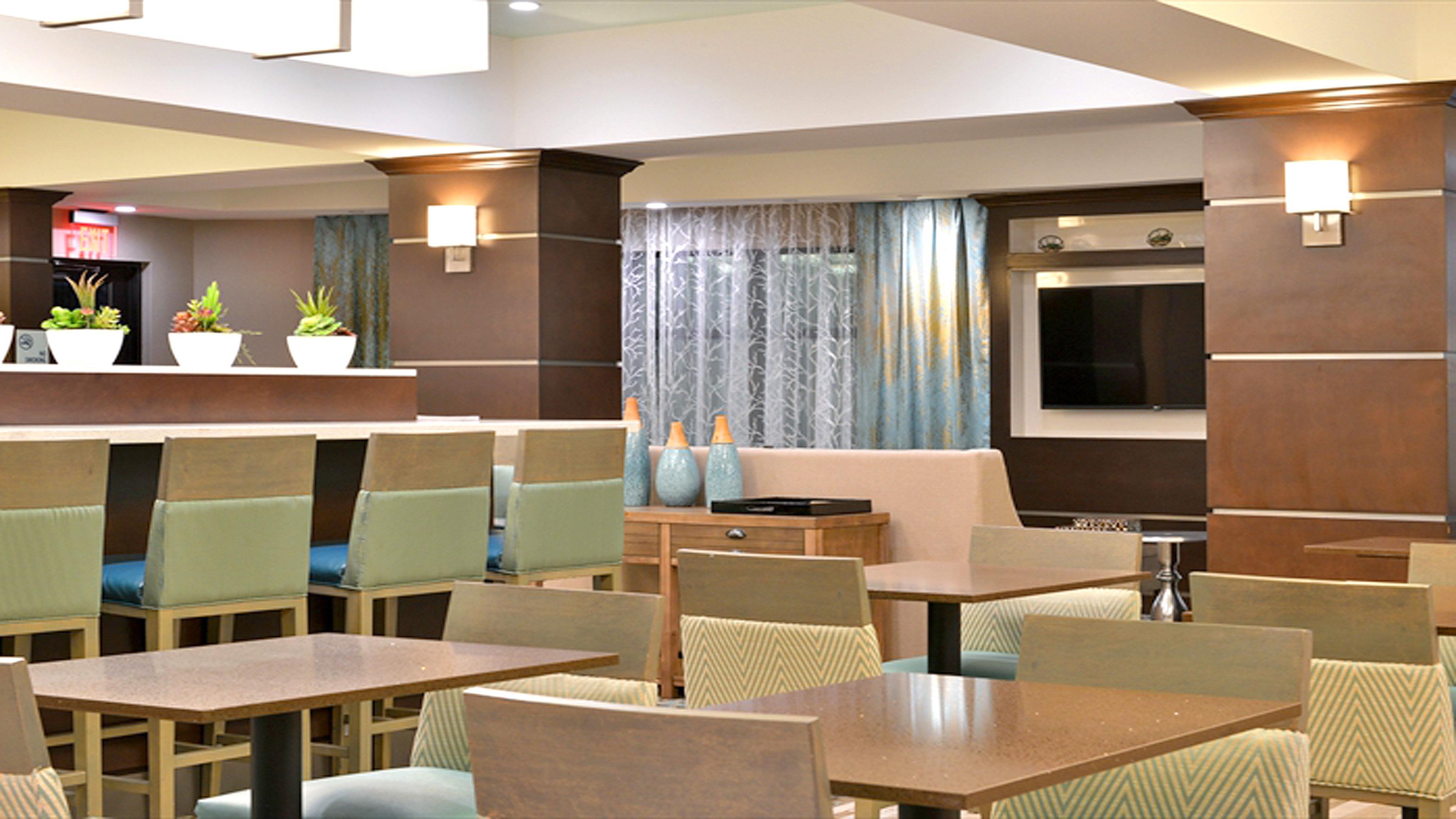 Holiday Inn Express And Suites Schulenburg By Ihg Exterior photo