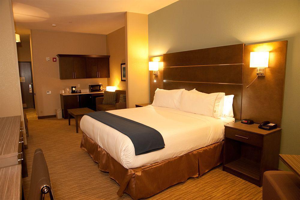 Holiday Inn Express And Suites Schulenburg By Ihg Exterior photo